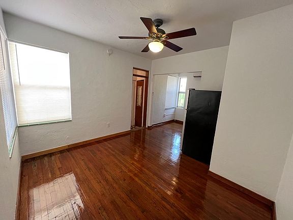 2nd image of 610 Jefferson Ave