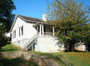545 Dillard St, Martinsville, VA 24112