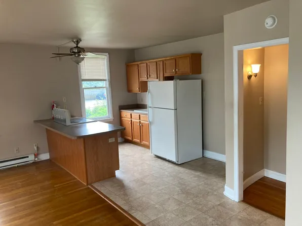 1600 W Market St #1, York, PA 17404