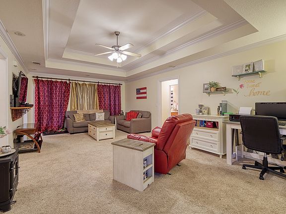 4th image of 32 Mary Carter Ln