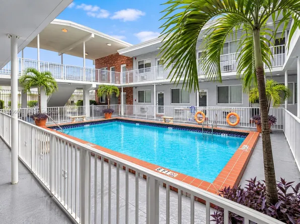 305 69th St APT 105, Miami Beach, FL 33141