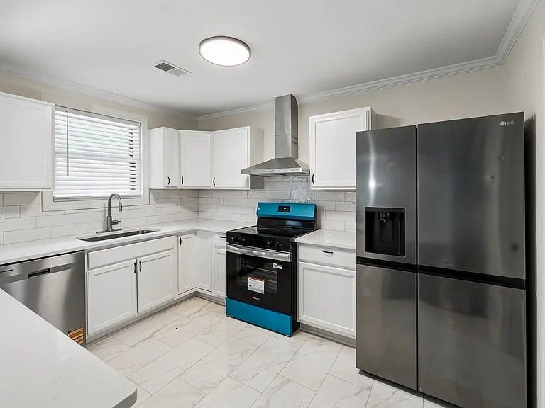 124 Denise Dr — Photo 17