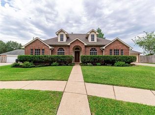 1103 Lake Estates Dr, Sugar Land, TX 77498