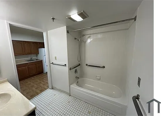 1 Sterling Dr #455 — Photo 5