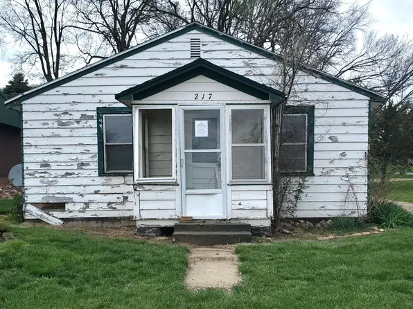 217 S Hickory St, Smithland, IA 51056