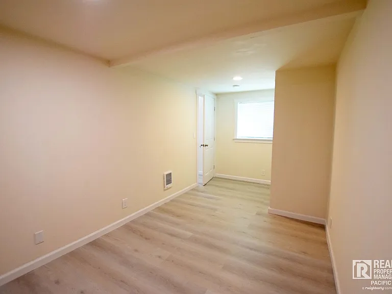1710 Martin Luther King Jr Way — Photo 13