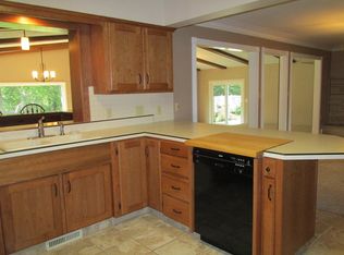 500 14th Avenue Ct, Hampton, IL 61256