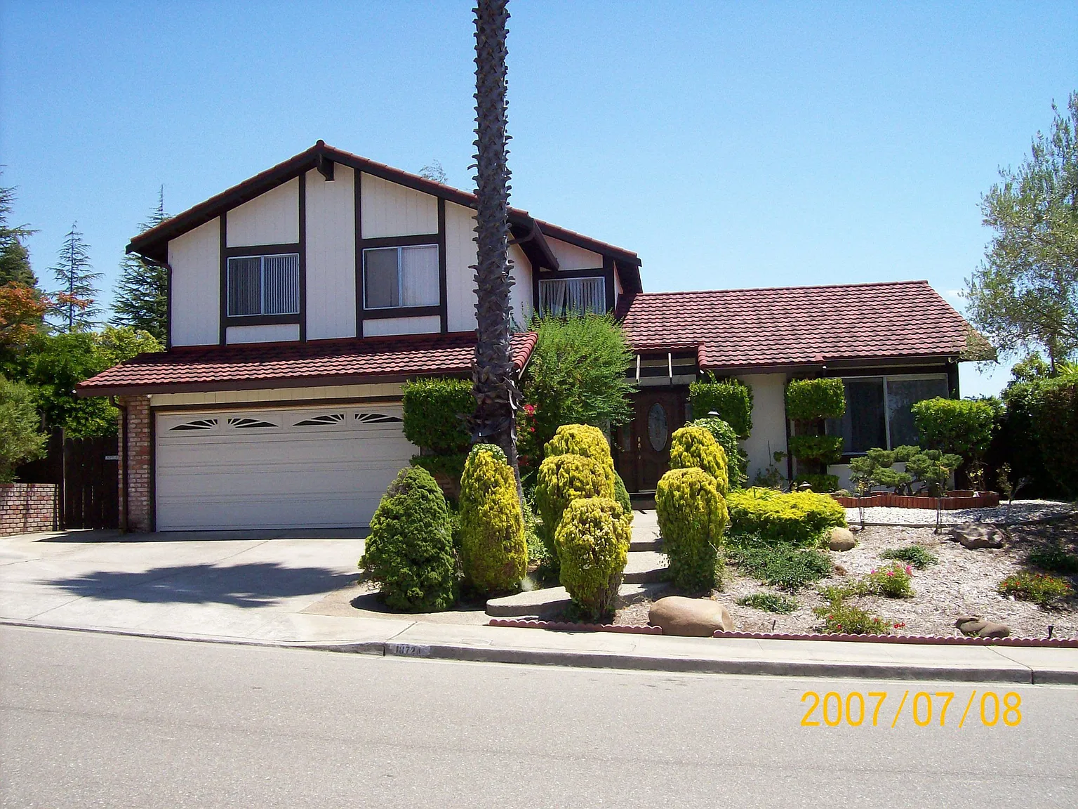 18724 W Cavendish Dr photo 1