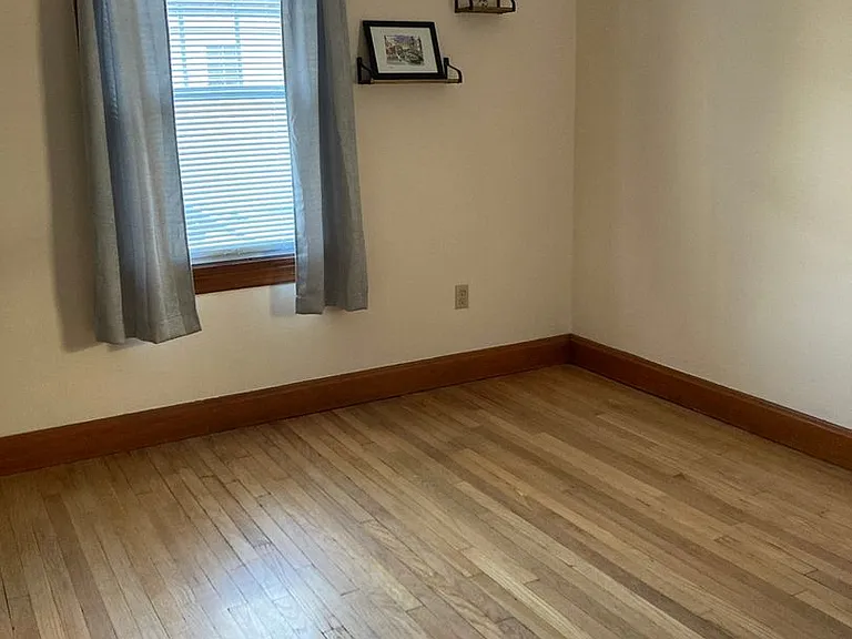18 Meeting House Spring Rd — Photo 7