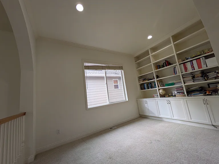 9642 222nd Ct NE — Photo 33