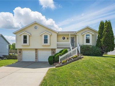 10912 N Farley Ave, Kansas City, MO, 64157