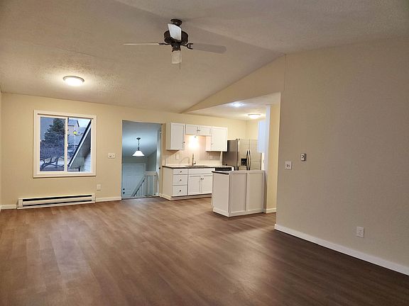 4th image of 5303 Sand Piper Pl