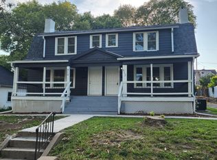 912 24th St, Des Moines, IA 50312