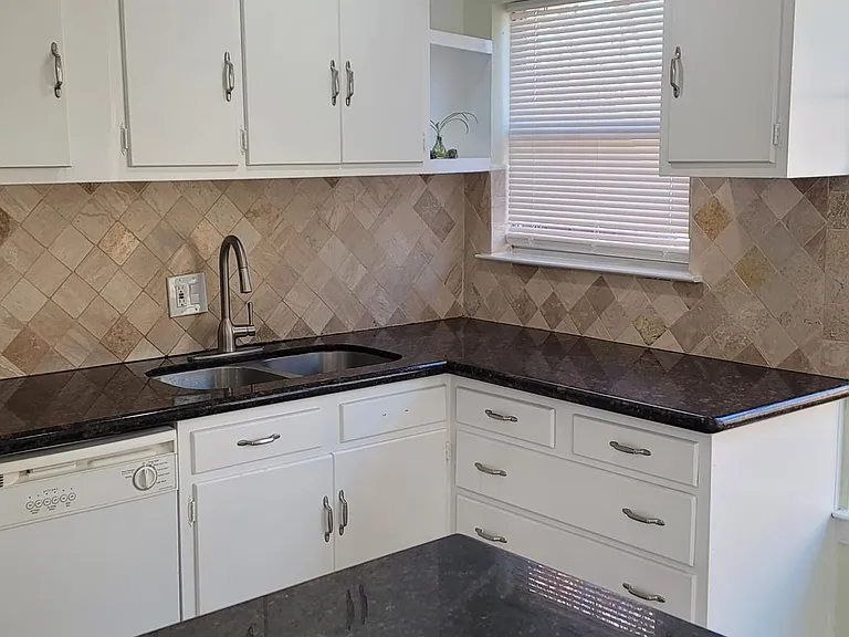 2303 Haldane Dr — Photo 5
