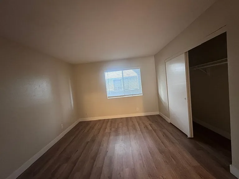 1061 Dawson Ave — Photo 7