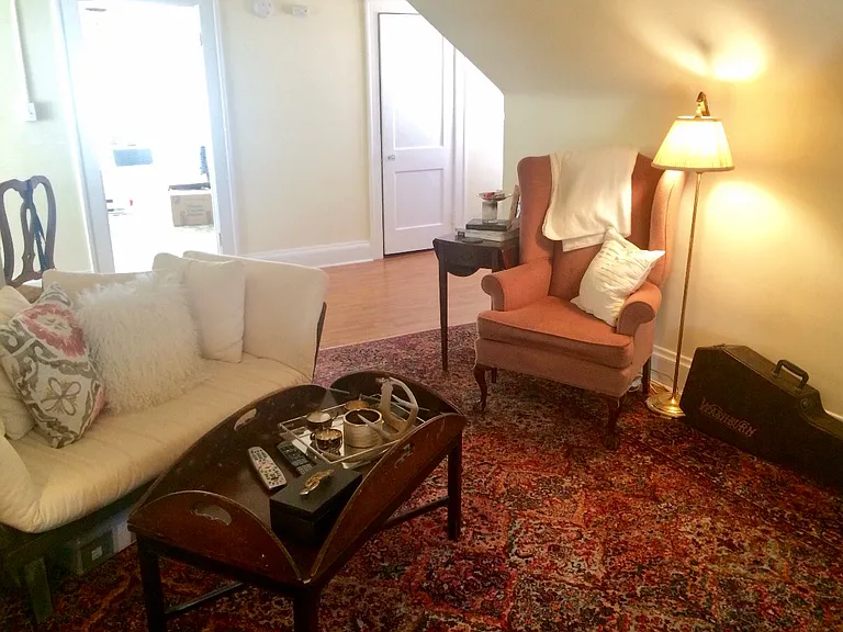 835 12th Ave #4 — Photo 3