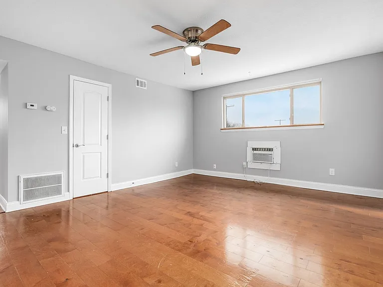 1580 E Mound St — Photo 28