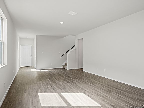 3rd image of 4954 Sandstone Way