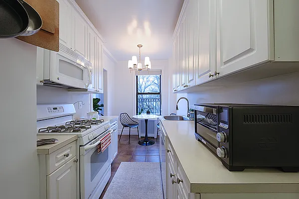 Rented by Rita S Citrin, LREB | media 6