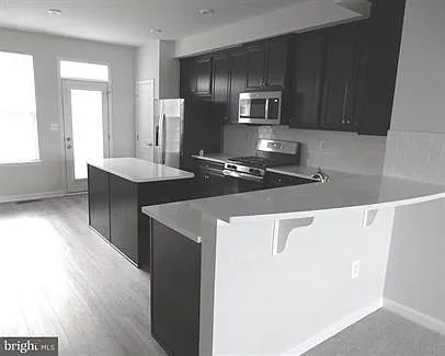 1016 Trestle Dr — Photo 3