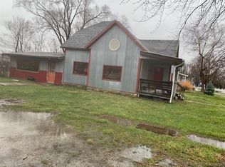 184 W Center St, Peculiar, MO 64078