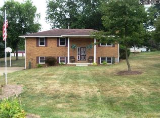 980 Curtwood Dr, Wooster, OH 44691