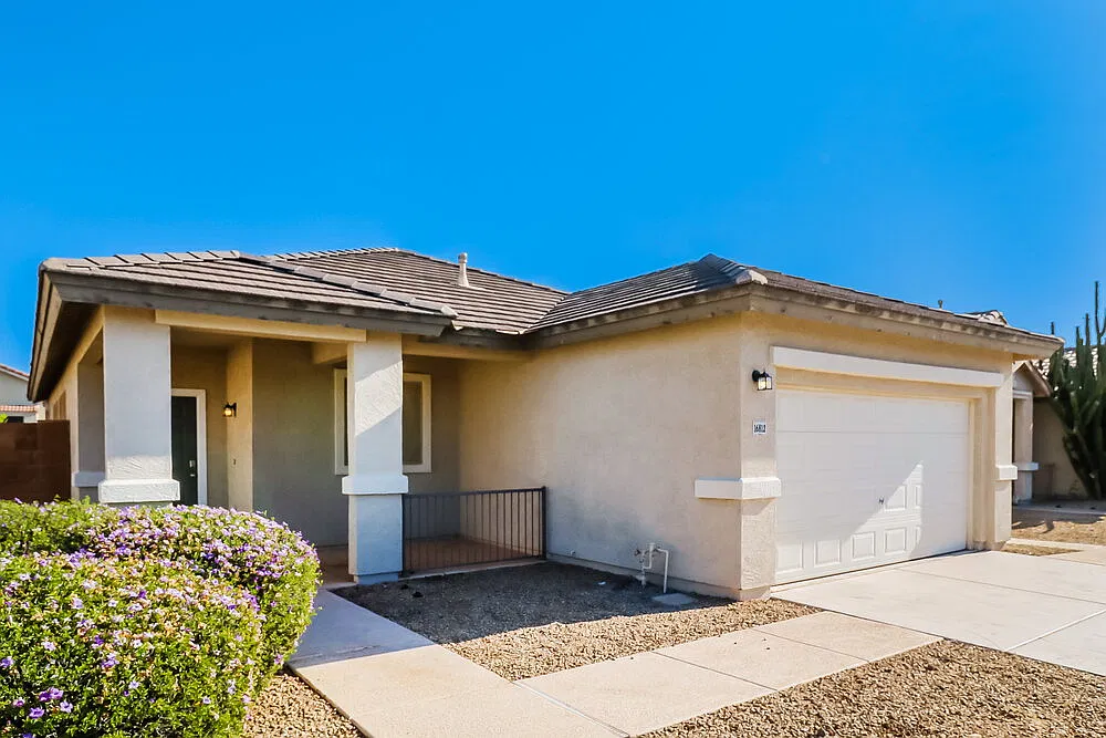 4 bed, 2.0 bath, 1598 sqft, $1,880 — Photo 3