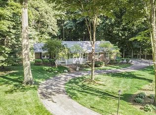 995 Windrow St SE, Grand Rapids, MI 49508