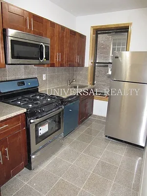 Rented by Universal Realty Group | media 24