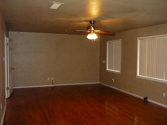 3rd image of 3709 Matson Dr
