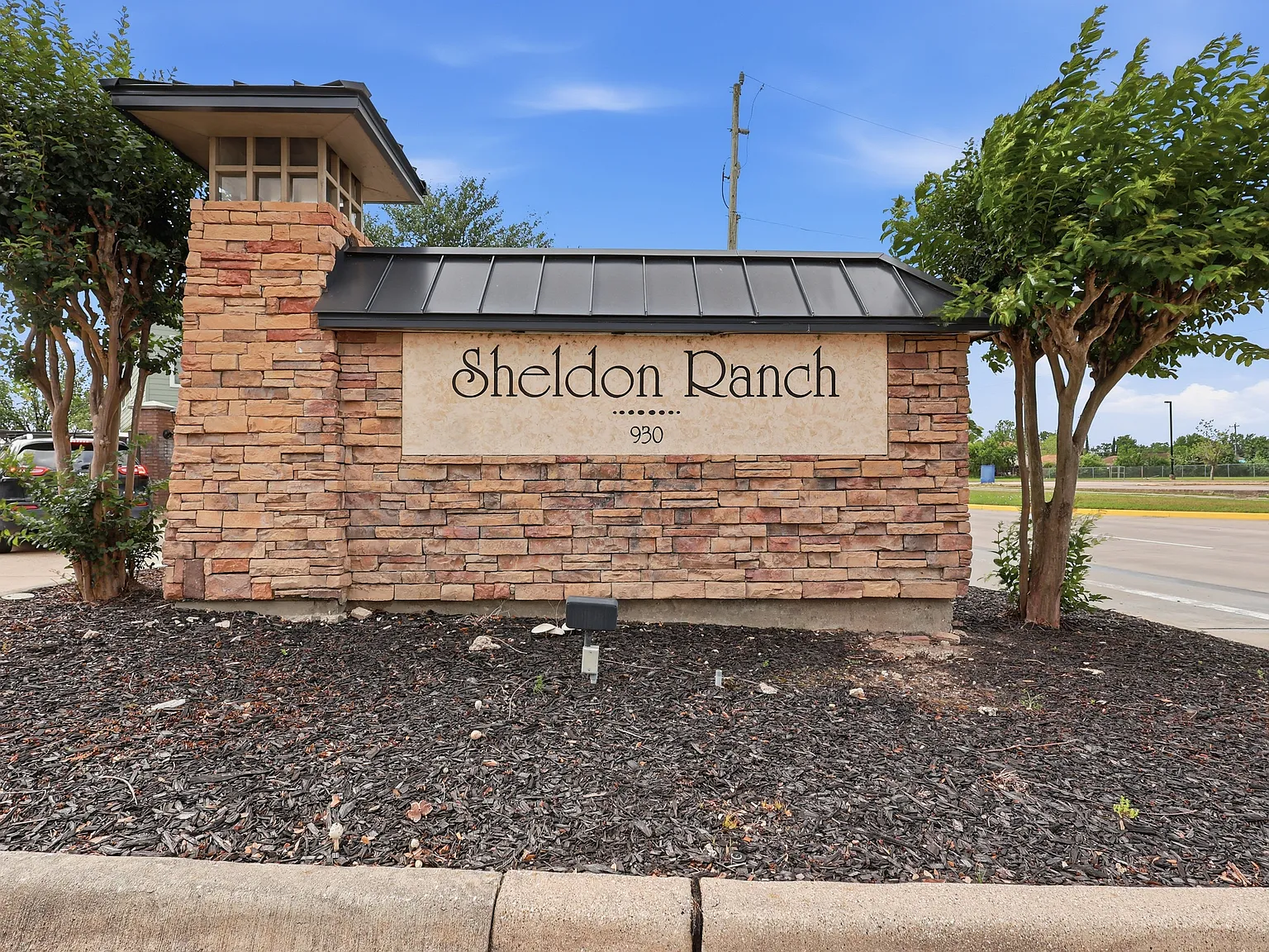 Sterling Green Village & Sheldon Ranch Apartments — Photo 2
