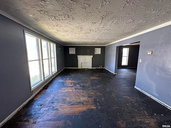 3rd image of 308 E Lindell St