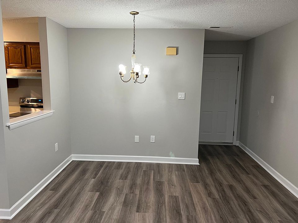 Dining area next to kitchen