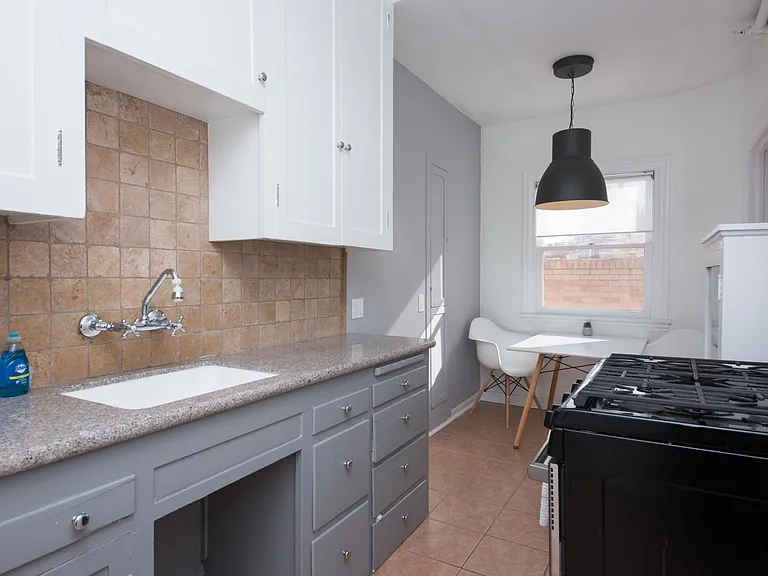 No. 12 Kitchen