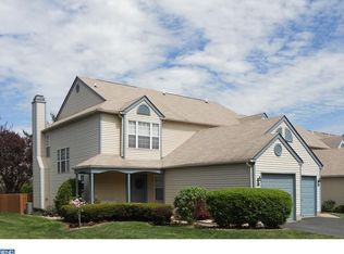 35 Willow Bend Dr, Hamilton Square, NJ 08690