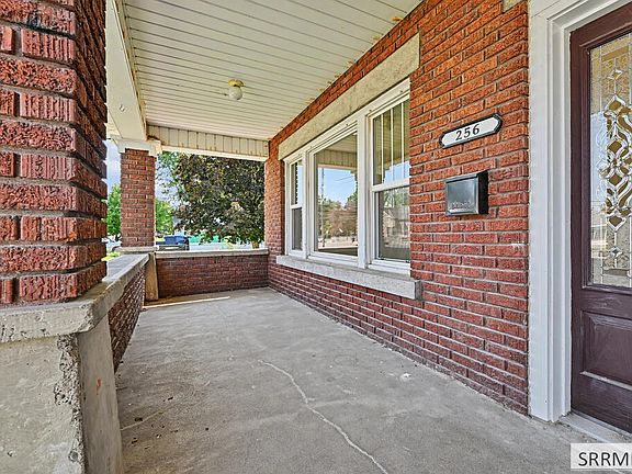 2nd image of 256 E Center St