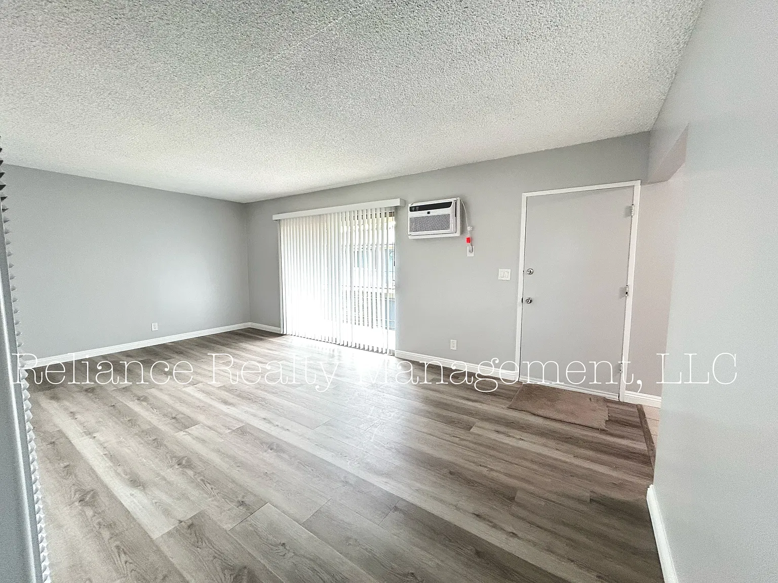 2 bed, $2,700 — Photo 3