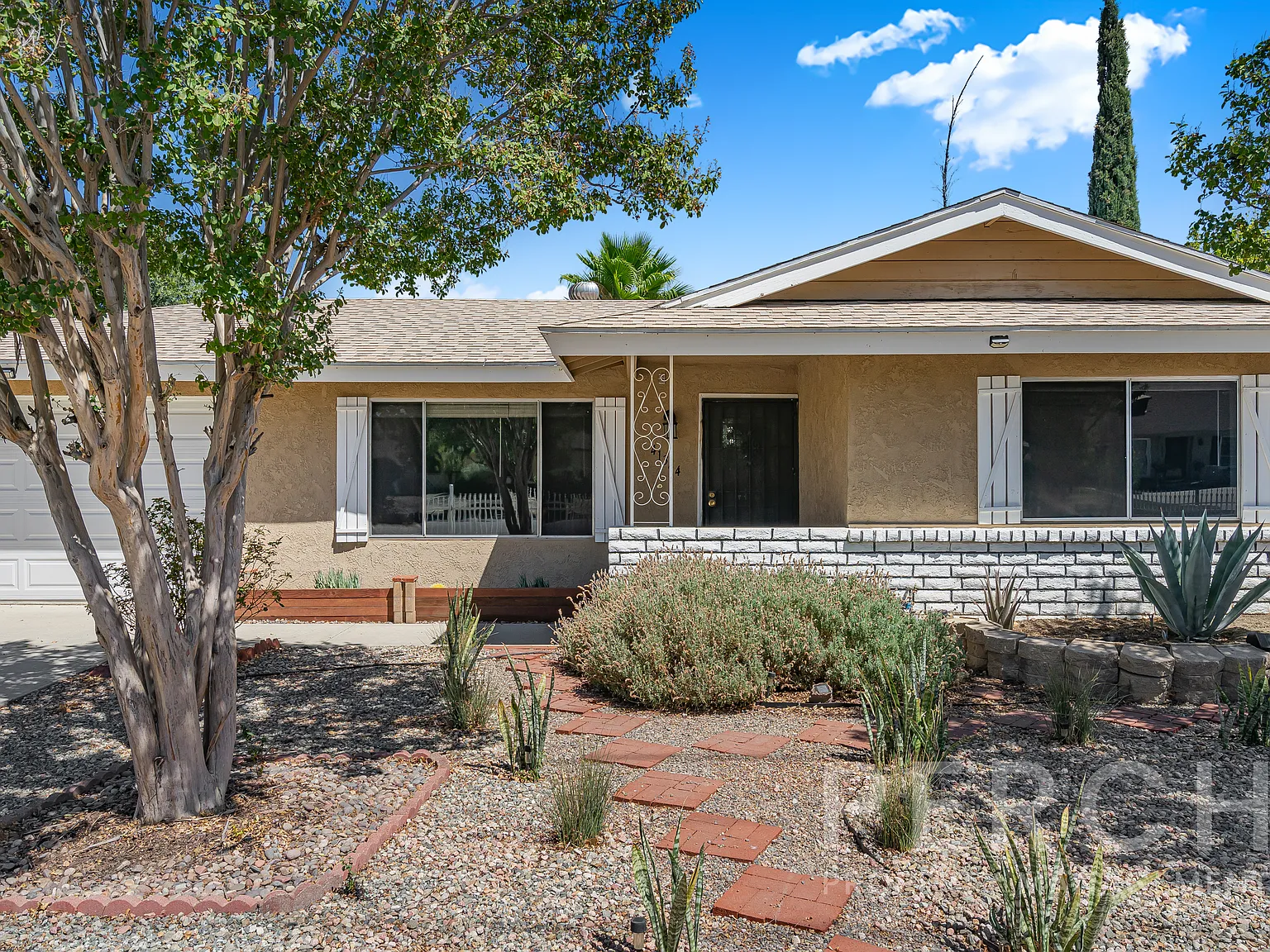 3 bed, 1200 sqft, $2,590 — Photo 4