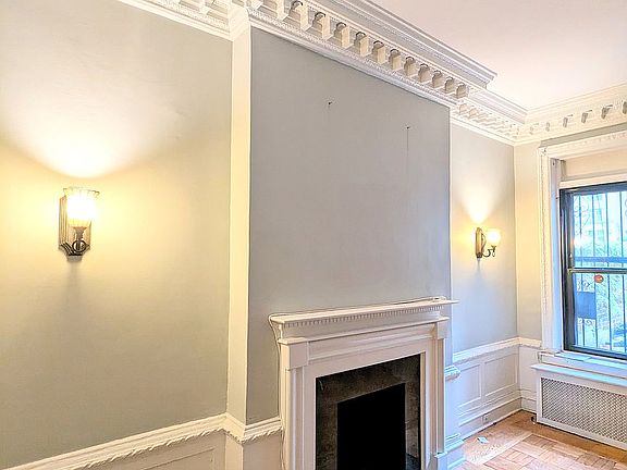 2nd image of 212 W 71st St APT 2B