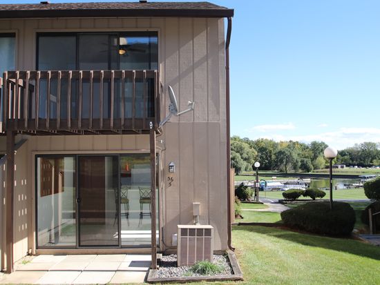 56 Vail Colony APT 5, Fox Lake, IL 60020