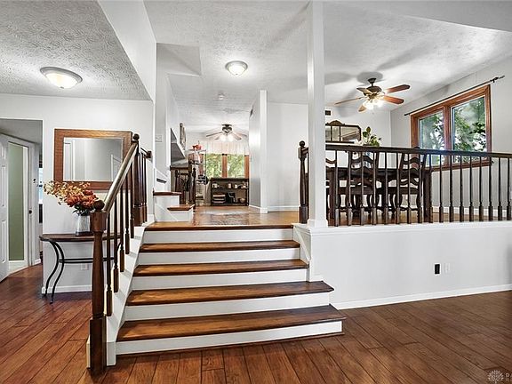 2nd image of 1014 Glen Arbor Ct