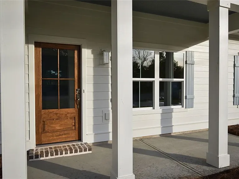 1070 Moreland Dr — Photo 5