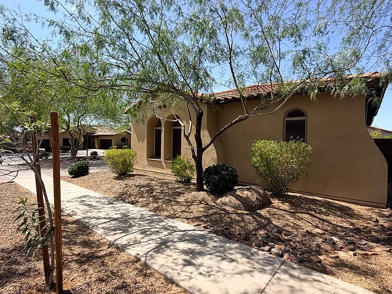 1518 E Hazel Dr — Photo 5
