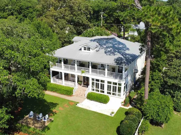 202 S Mobile St, Fairhope, AL 36532