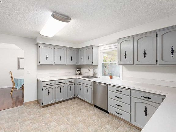 5th image of 4830 SE Glen Echo Ave