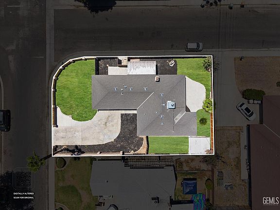 3rd image of 3824 Madrid Ave