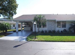 2011 Heathfield Cir, Sun City Center, FL 33573