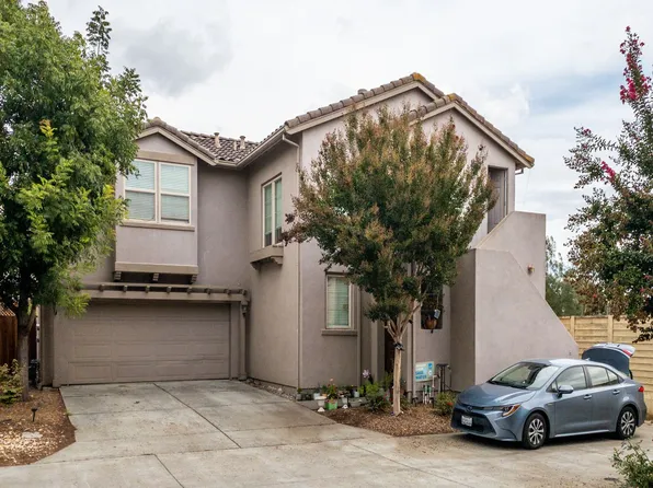 1436 Trombetta St, Santa Rosa, CA 95407