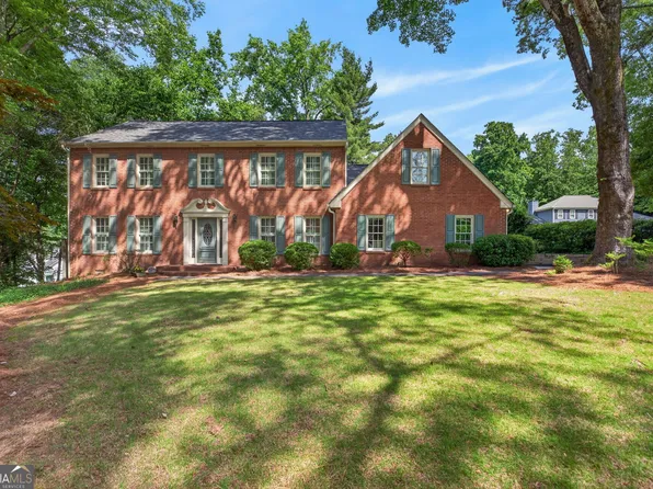 233 Shadowlake Ct SE, Marietta, GA 30067