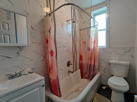 Rented by Signature Property Realty | media 5